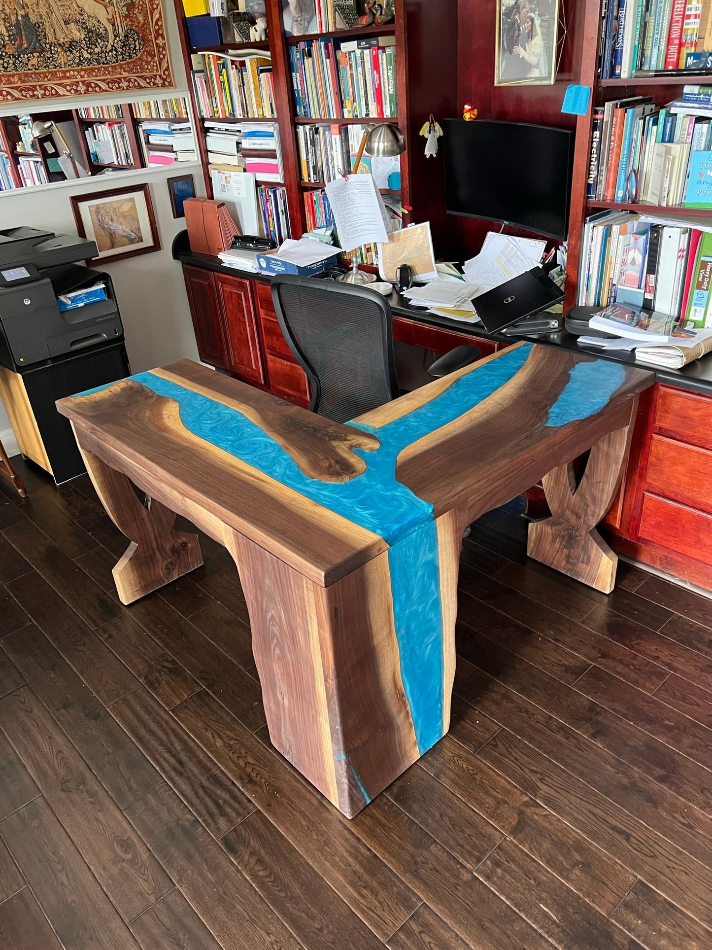 Custom Projects, Desks, Doors, Coffee Tables, Bar Tops, Islands, Entertainment centers, etc