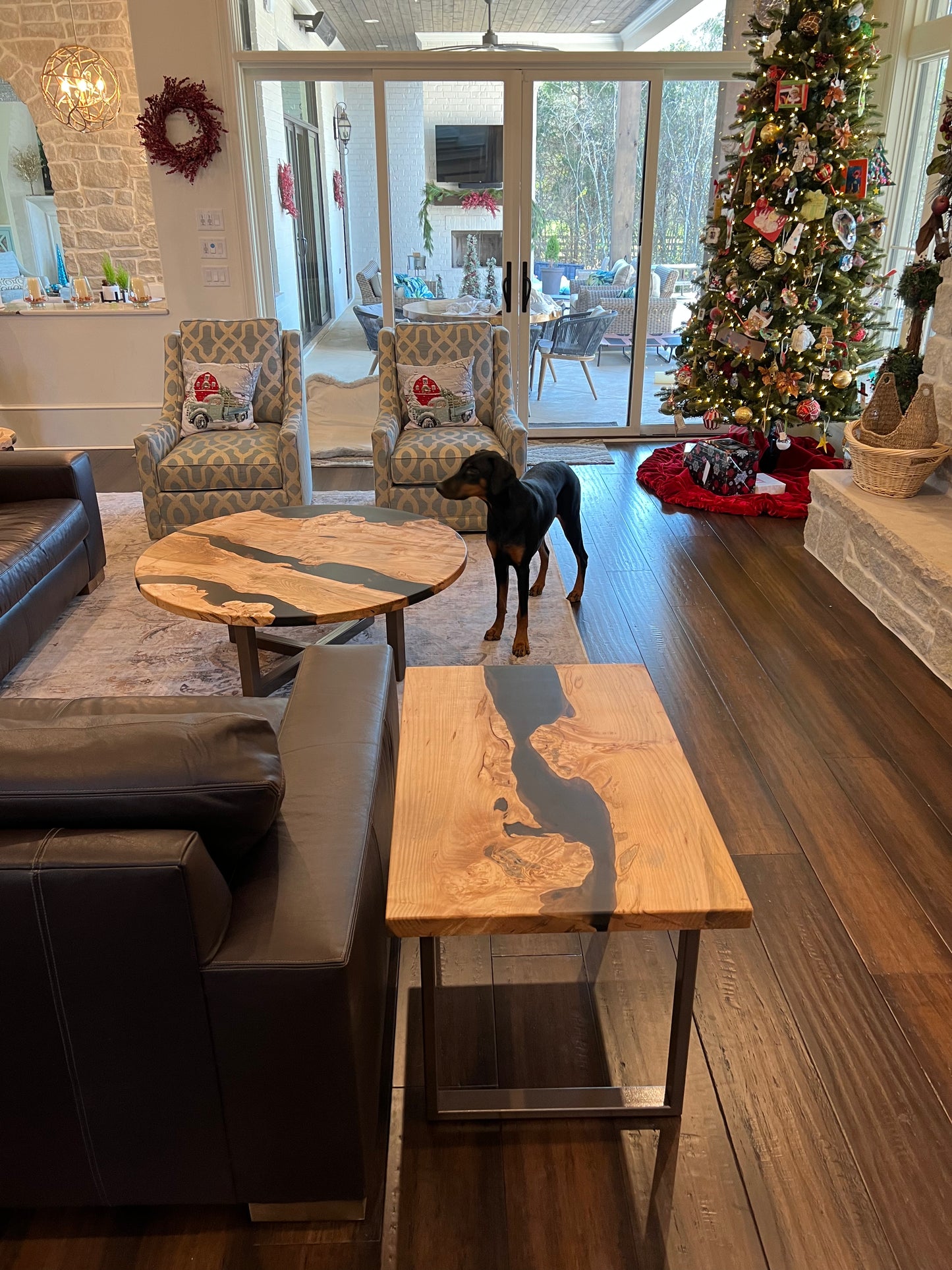 Custom Projects, Desks, Doors, Coffee Tables, Bar Tops, Islands, Entertainment centers, etc
